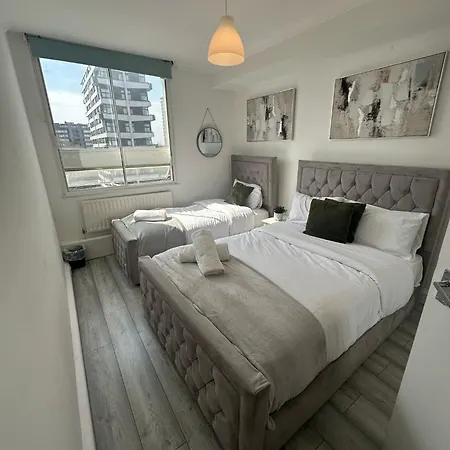 4 Bedroom Apartment Central Stylish London Exterior photo