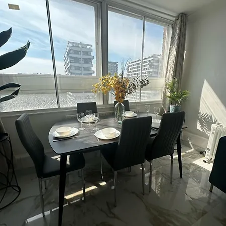 4 Bedroom Apartment Central Stylish London Exterior photo