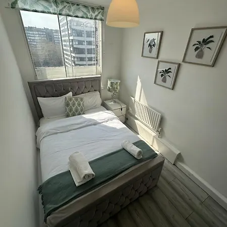 4 Bedroom Apartment Central Stylish London Exterior photo