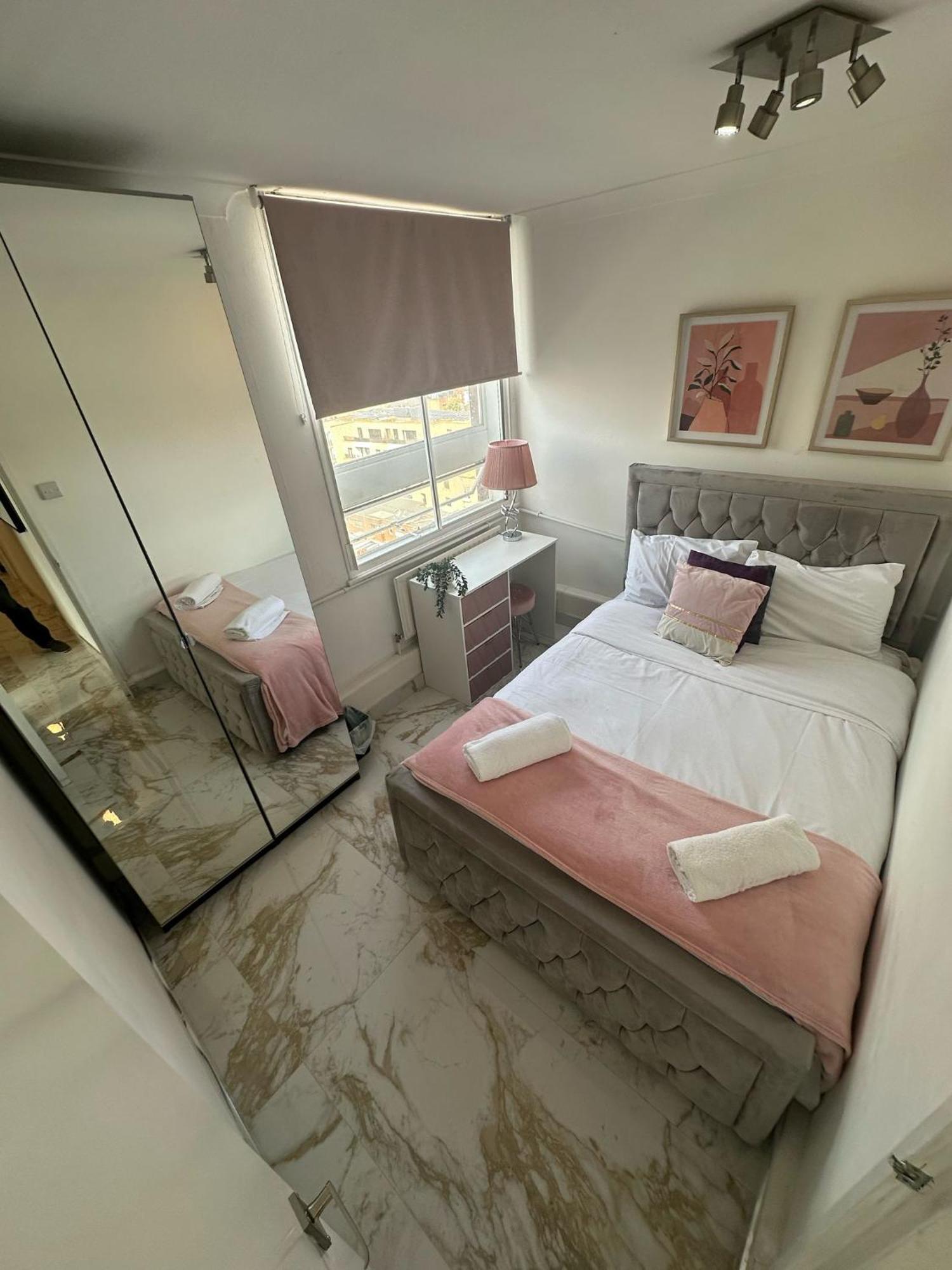 Апартаменты 4 Bedroom Stylish Лондон